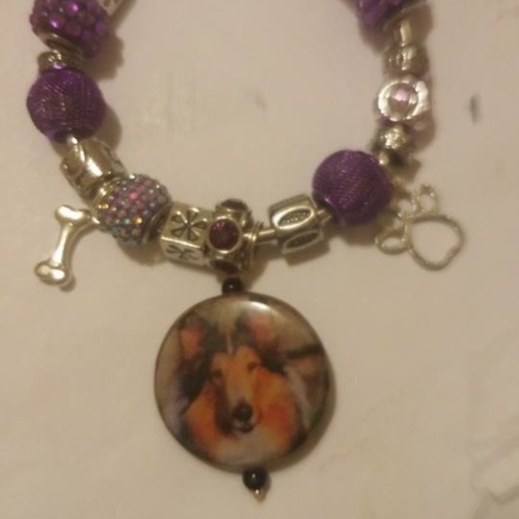 Bracelets - Picture 2 of 7